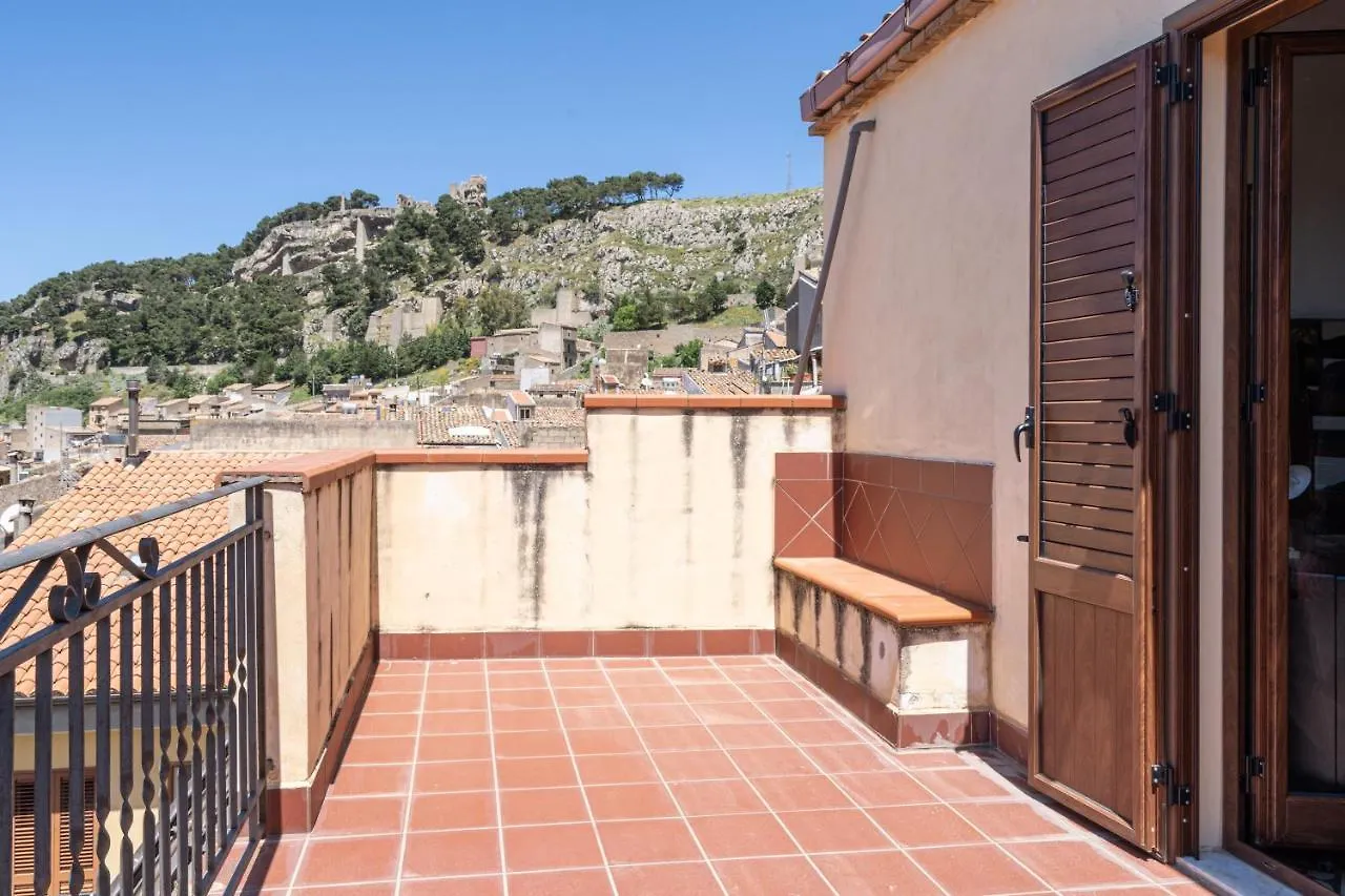 Casa Della Nonna Villa Caltavuturo Italy